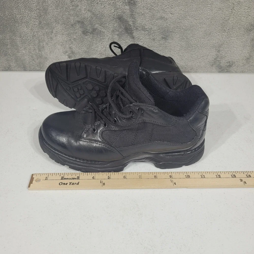 Danner Boots Mens 9 Striker 30 Black Tactical Duty Shoes Leather 42902